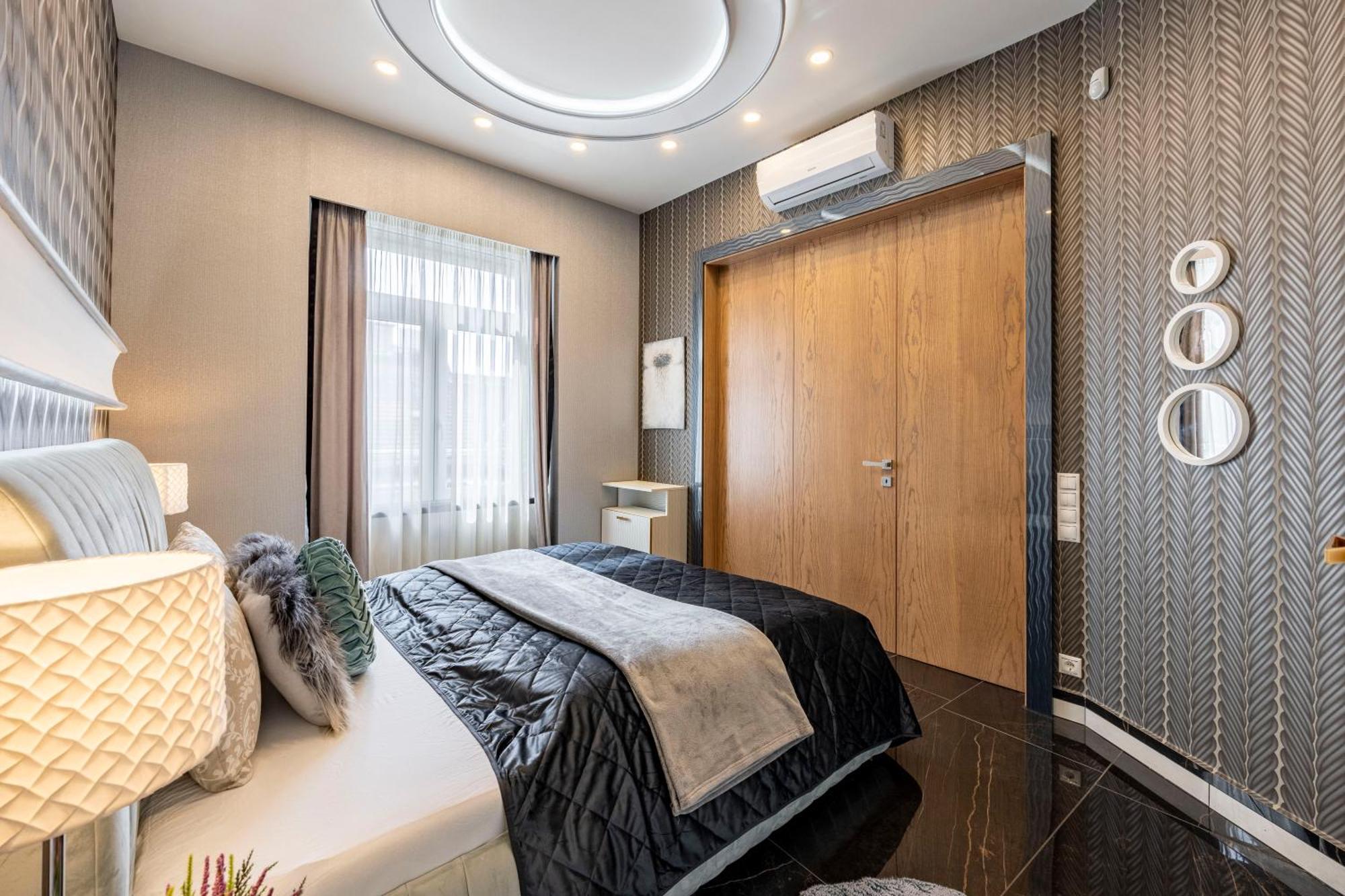Luxury Royal Central Apartment By Prestige Homes Budapest Esterno foto